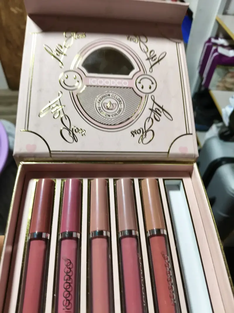 Set de labiales en caja IGGOODCO