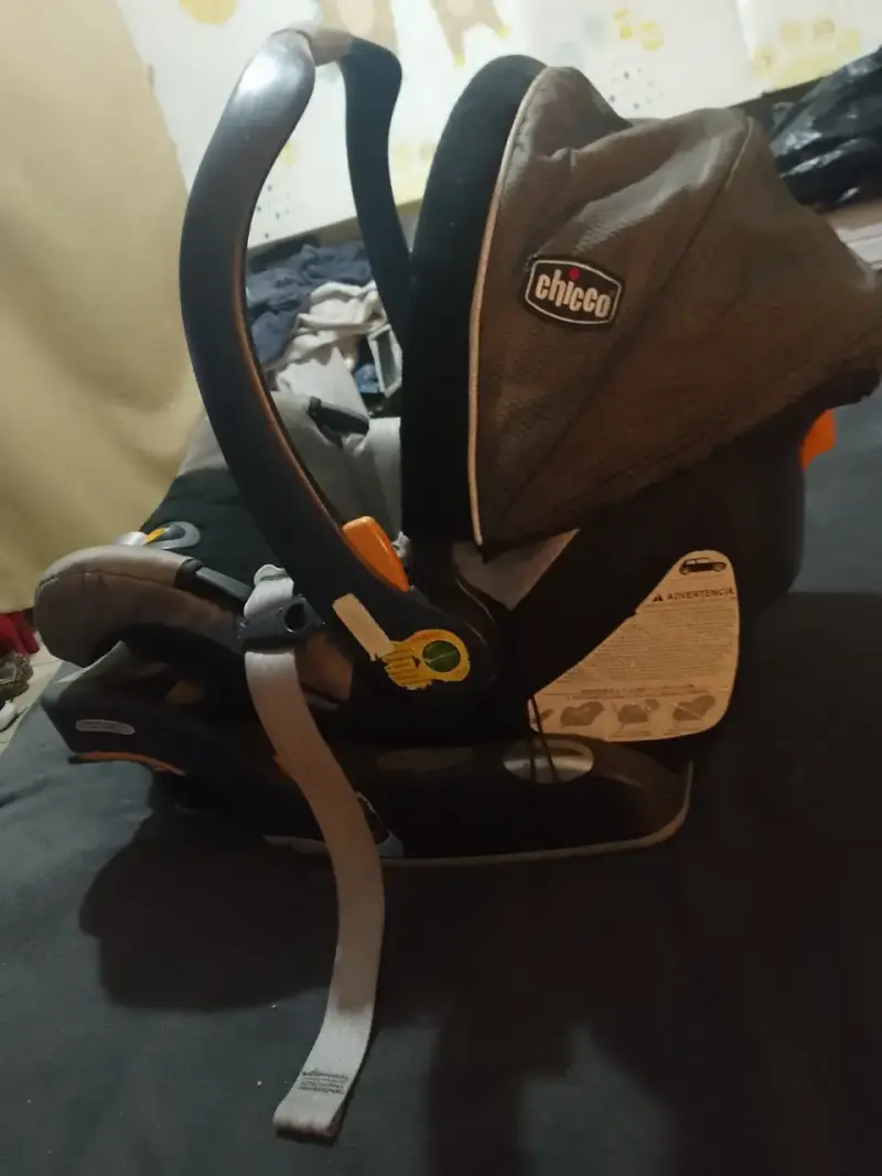 Silla de auto infantil Chicco - 2