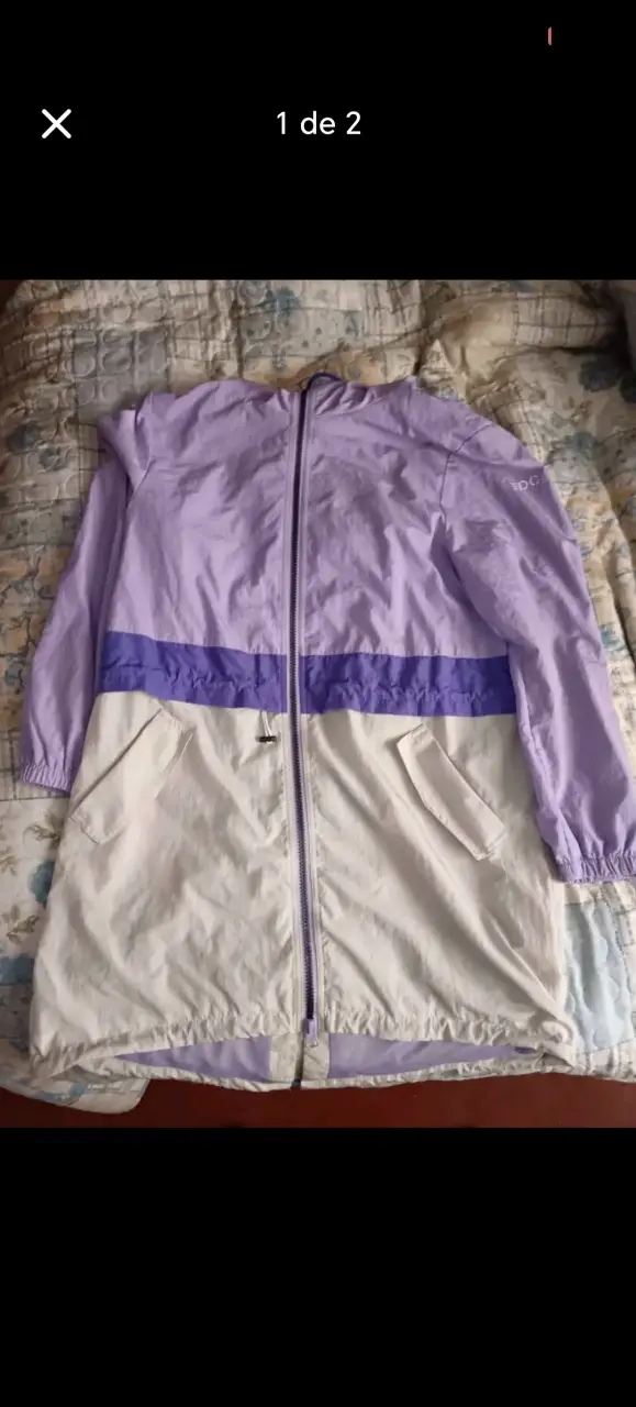 Cortaviento lila y crema EDC