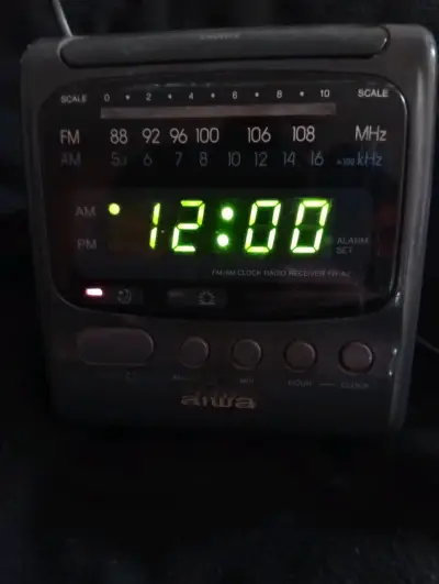 Radio reloj despertador Aiwa - miniatura 1