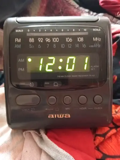 Radio reloj despertador Aiwa - miniatura 6