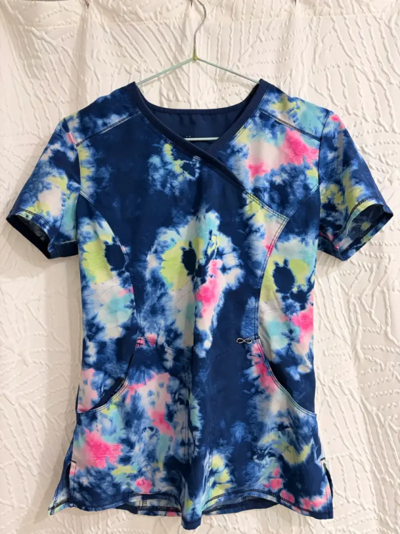 Polera clínica enfermera cherokee