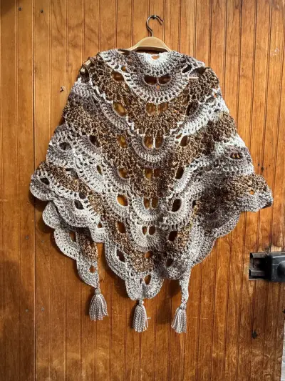 Chal tejido a crochet - miniatura 2