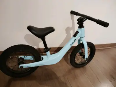 Bicicleta de equilibrio azul - miniatura 3