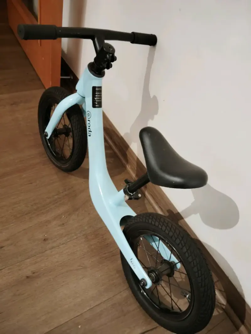 Bicicleta de equilibrio azul - 4