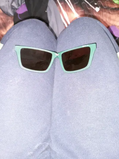 Gafas de sol unisex negras con imán - miniatura 2