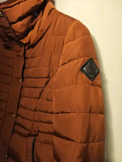 Chaqueta marrón acolchada - miniatura 2