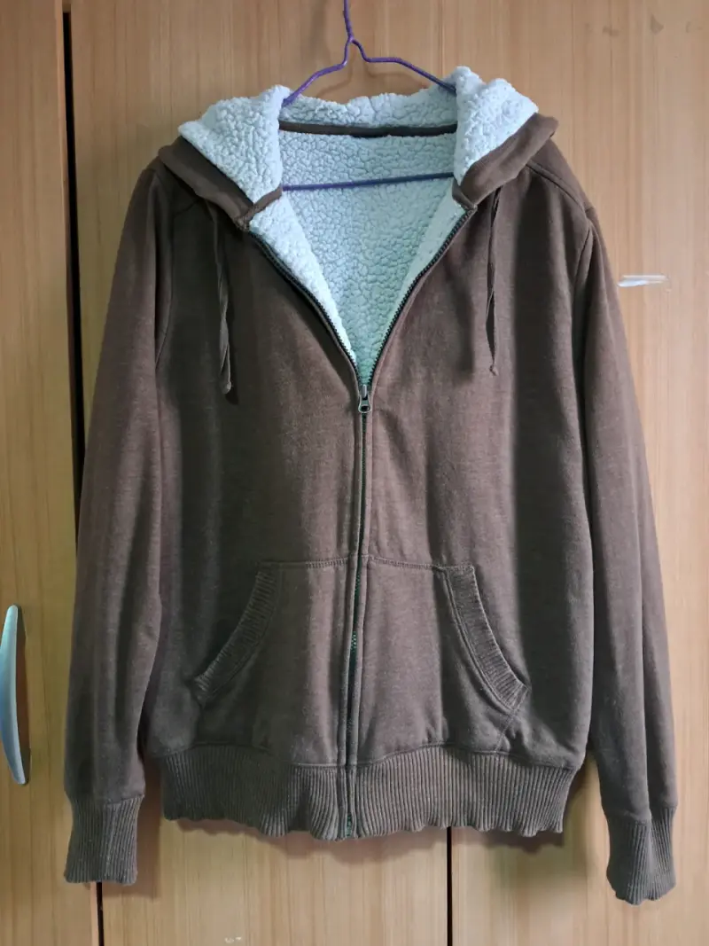 Polerón cafe chiporro con orejas de oso Talla M/L - 1