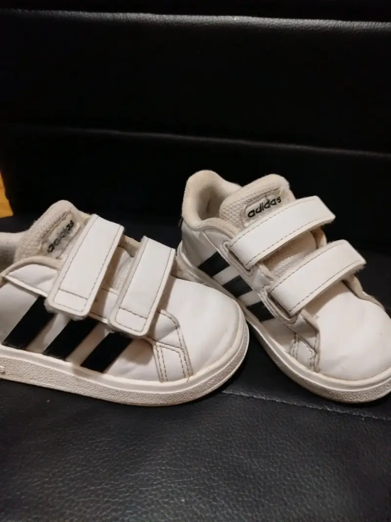 Zapatillas blancas infantiles Adidas - 2