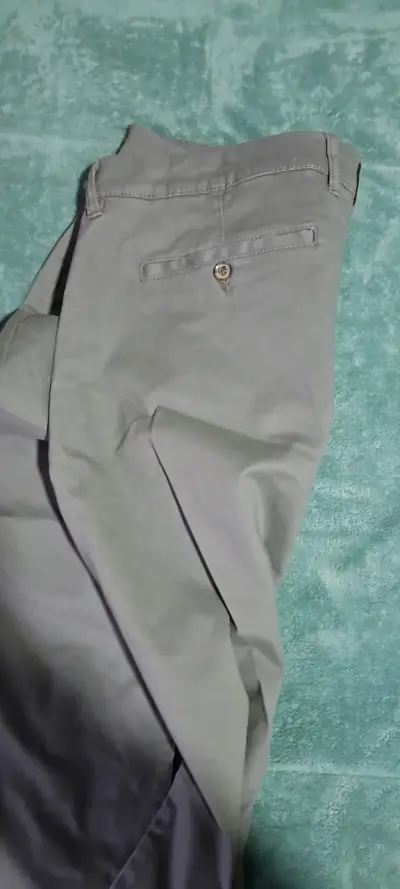 Pantalón gris talla 48 - miniatura 2