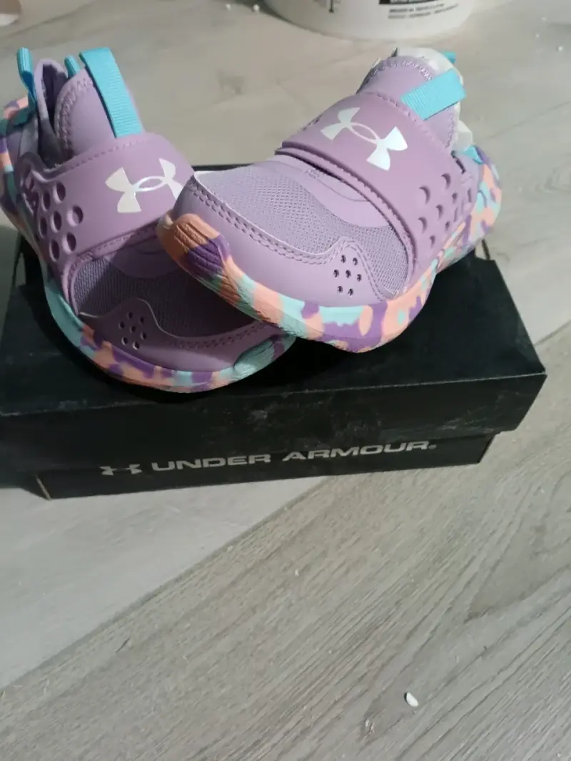 Zapatillas lilas Under Armour