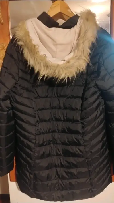Parka negra AlpineTek con capucha - miniatura 2