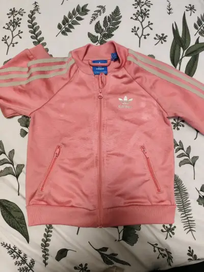 Chaqueta deportiva Adidas rosada talla 12 a 18 mes - miniatura 1