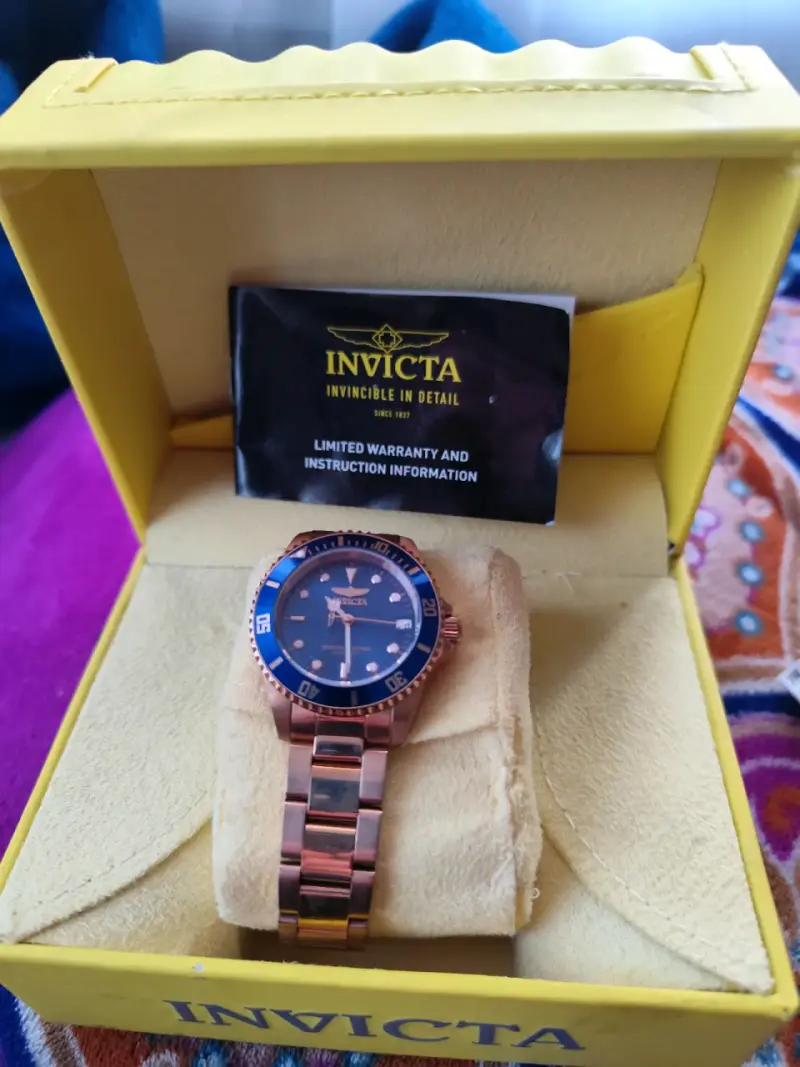 Reloj Invicta pulsera dorada - 1