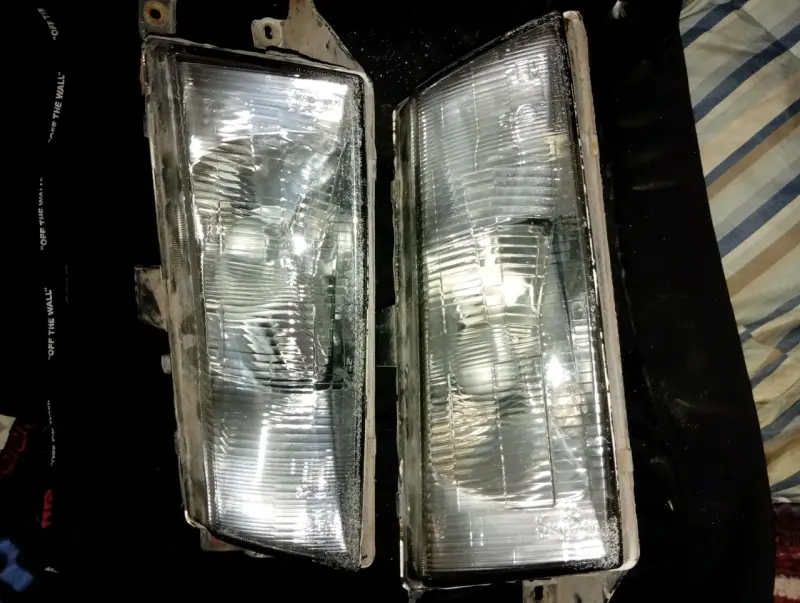 Faros delanteros de automóvil - 2