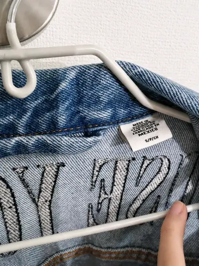 Chaqueta de mezclilla azul marca Levi’s - miniatura 2