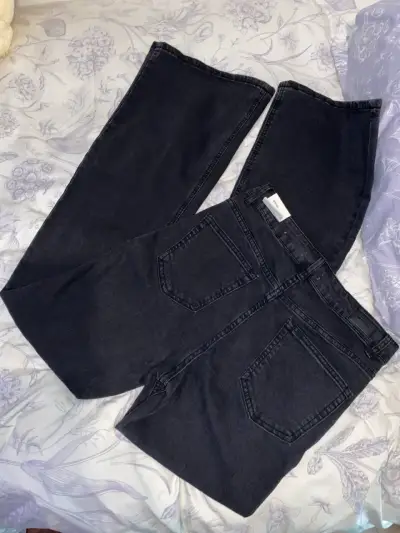 Jeans flare negros - miniatura 4