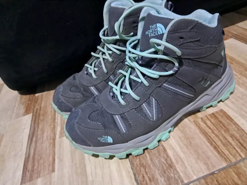Bototos The North Face gris
