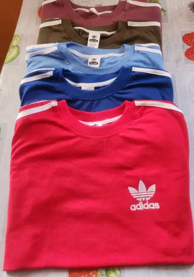 Polera roja - miniatura 2