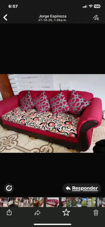 Sofá rojo decorativo - miniatura 2