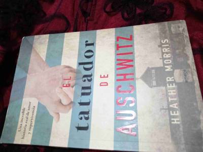 Libro 'El Tatuador de Auschwitz' - miniatura 1