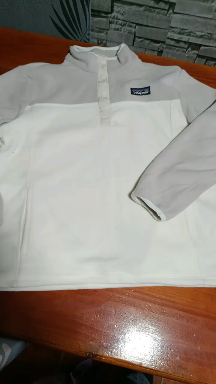 Polerón azul con cuello alto - 2