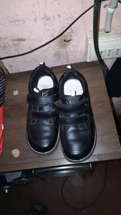 Zapatos escolares negros para niña - miniatura 2