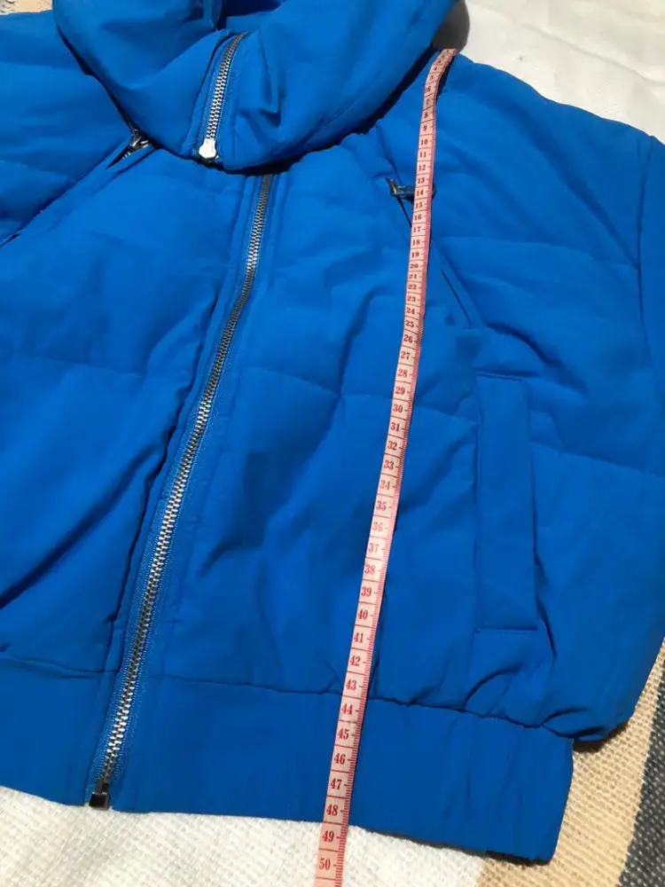 Chaqueta azul con capucha - 3