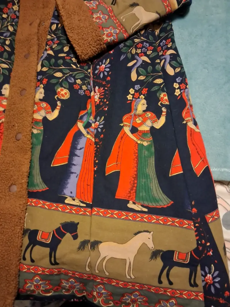 Abrigo estampado vintage con capucha - 2