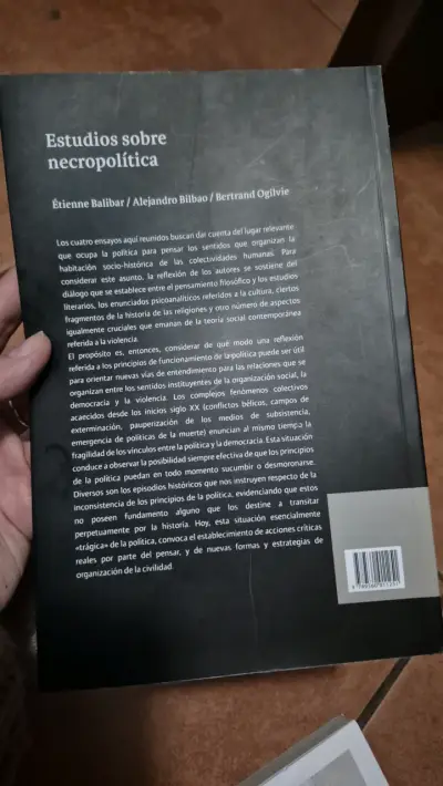 Libro 'Estudios sobre necropolítica' - miniatura 2