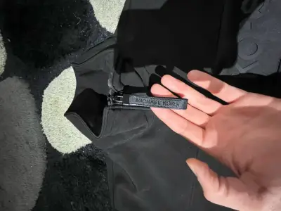 Michael Kors KORS Original Sin Mangas Negro - miniatura 4