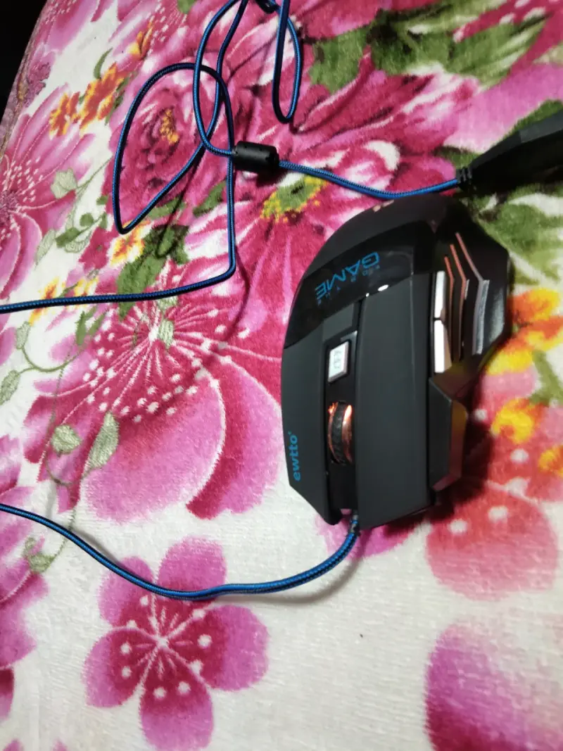 Mouse gamer Eweto con cable - 2