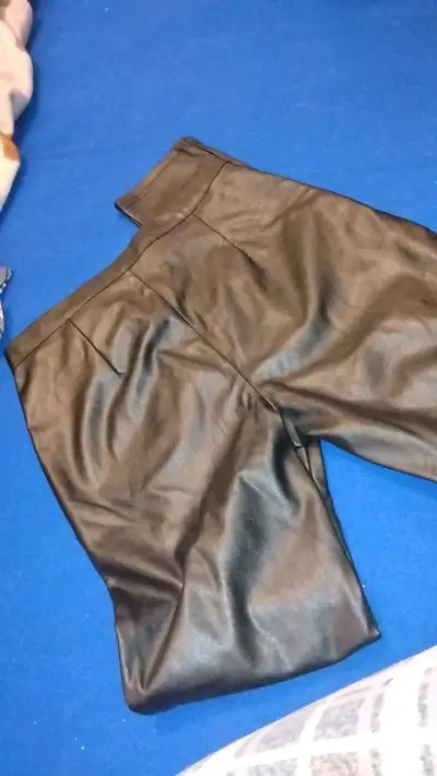 Pantalones de cuero  negro - miniatura 3