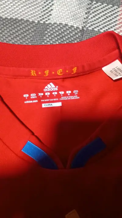 Camiseta roja selección España 2010 - miniatura 2