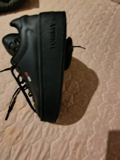 Zapatillas negras de cuero - miniatura 2