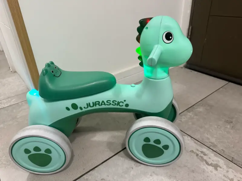 Correpasillos infantil Jurassic verde - 4