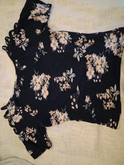 Blusa floreada azul oscuro - miniatura 2