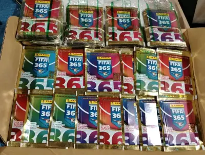 Sobres Panini FIFA 365 2022 - miniatura 1