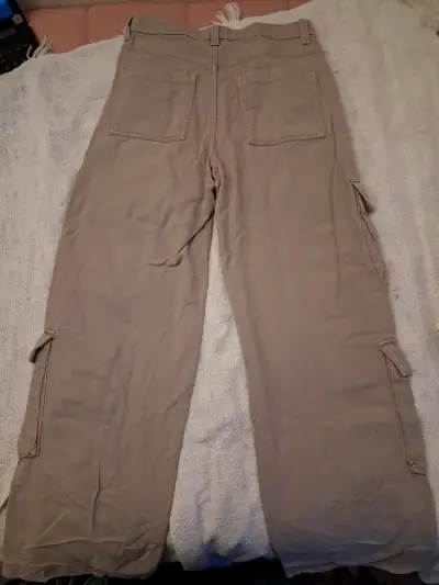 Pantalones cargo beige - miniatura 2