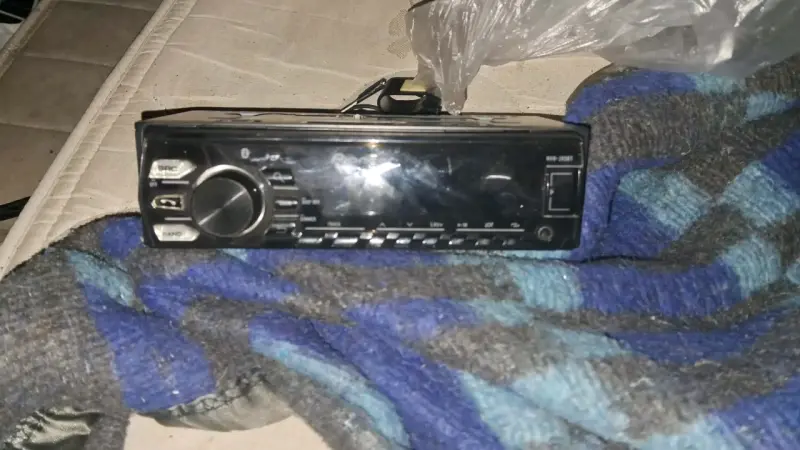 Radio para auto Pioneer - 1