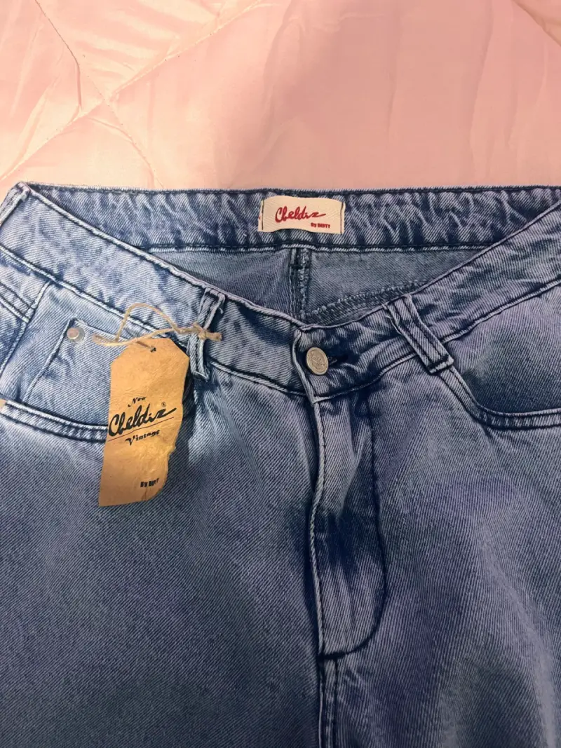 Jeans con diseño de estrellas - 3
