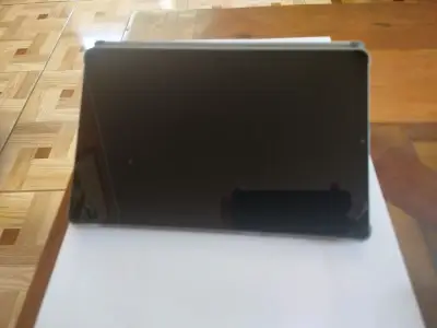 Tablet Lenovo Tab M9 buen estado poco uso - miniatura 3