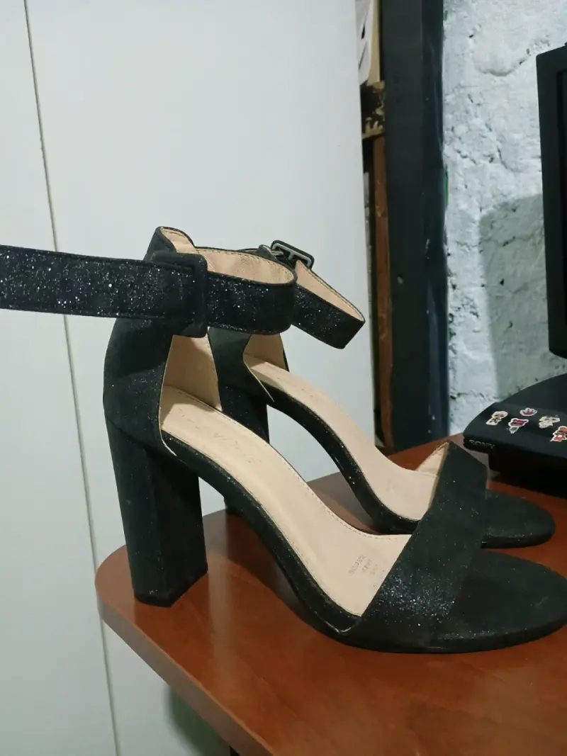 Zapatos de tacón negro brillantes - 4