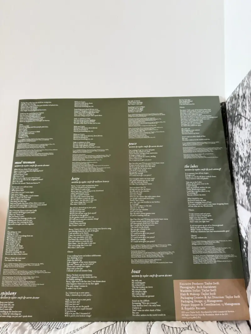 Vinilo folklore Taylor Swift - 6