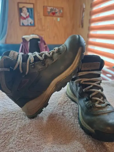 Botas trekking Columbia grises - miniatura 1