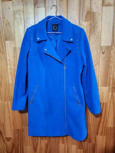 Abrigo azul con tachas marca IO - miniatura 1