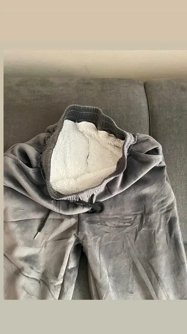 Polerón gris con capucha nuevo - 2