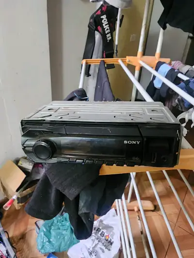 Radio Sony y Kenwood para auto - miniatura 1