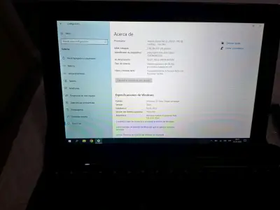Tablet Lenovo tipo notebook - miniatura 3