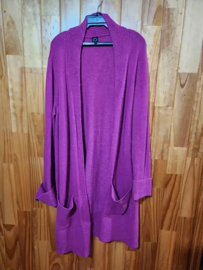 Cardigan fucsia abierto marca IO - miniatura 1
